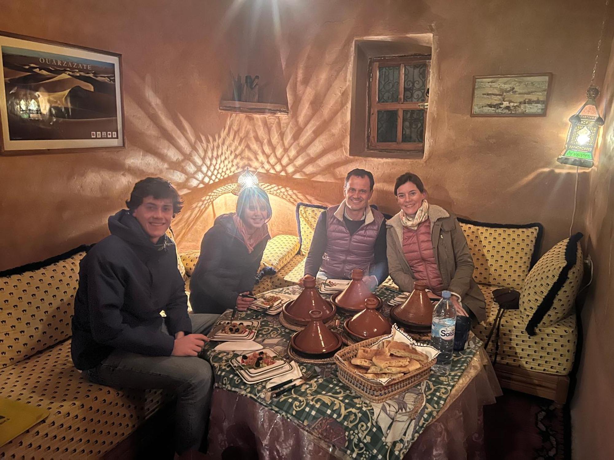 Отель Kasbah Tigmi El Janoub Айт-Бен-Хадду Экстерьер фото