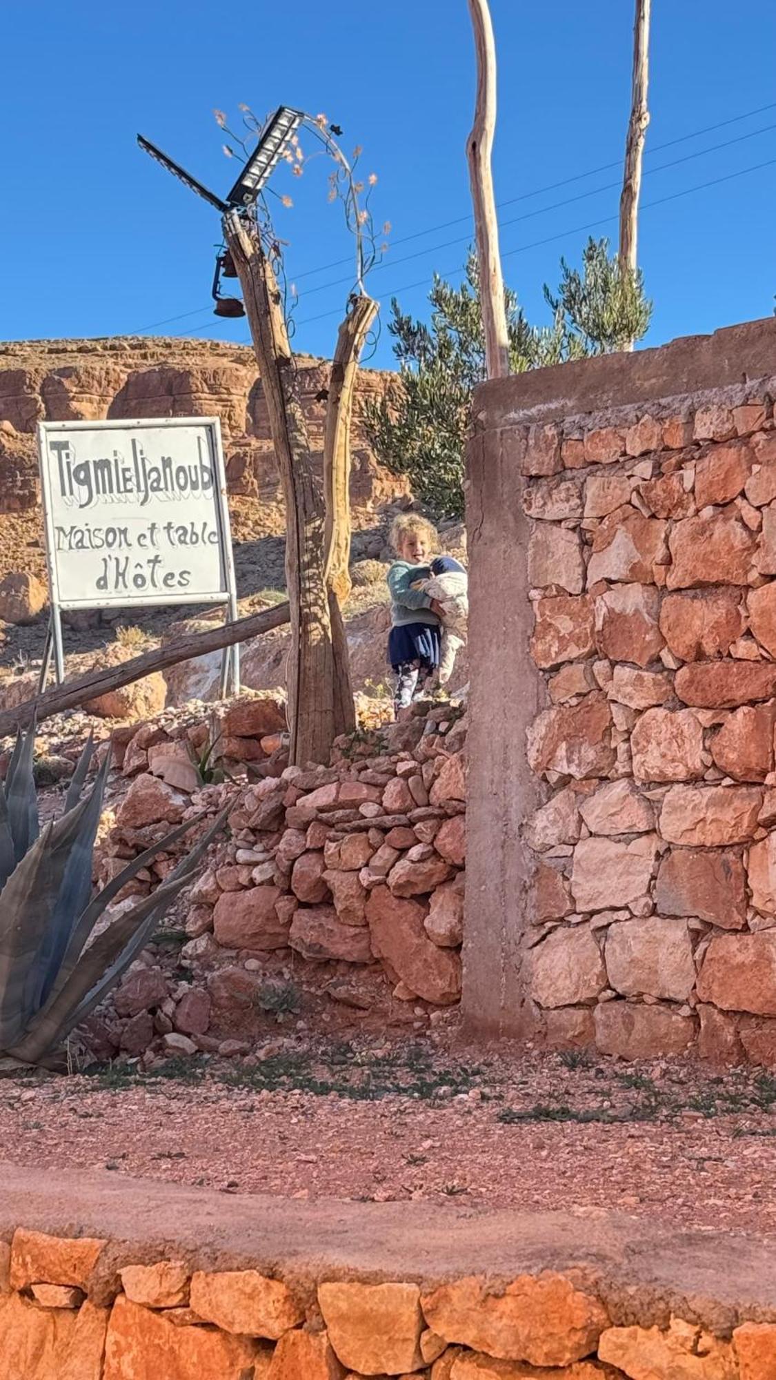 Отель Kasbah Tigmi El Janoub Айт-Бен-Хадду Экстерьер фото